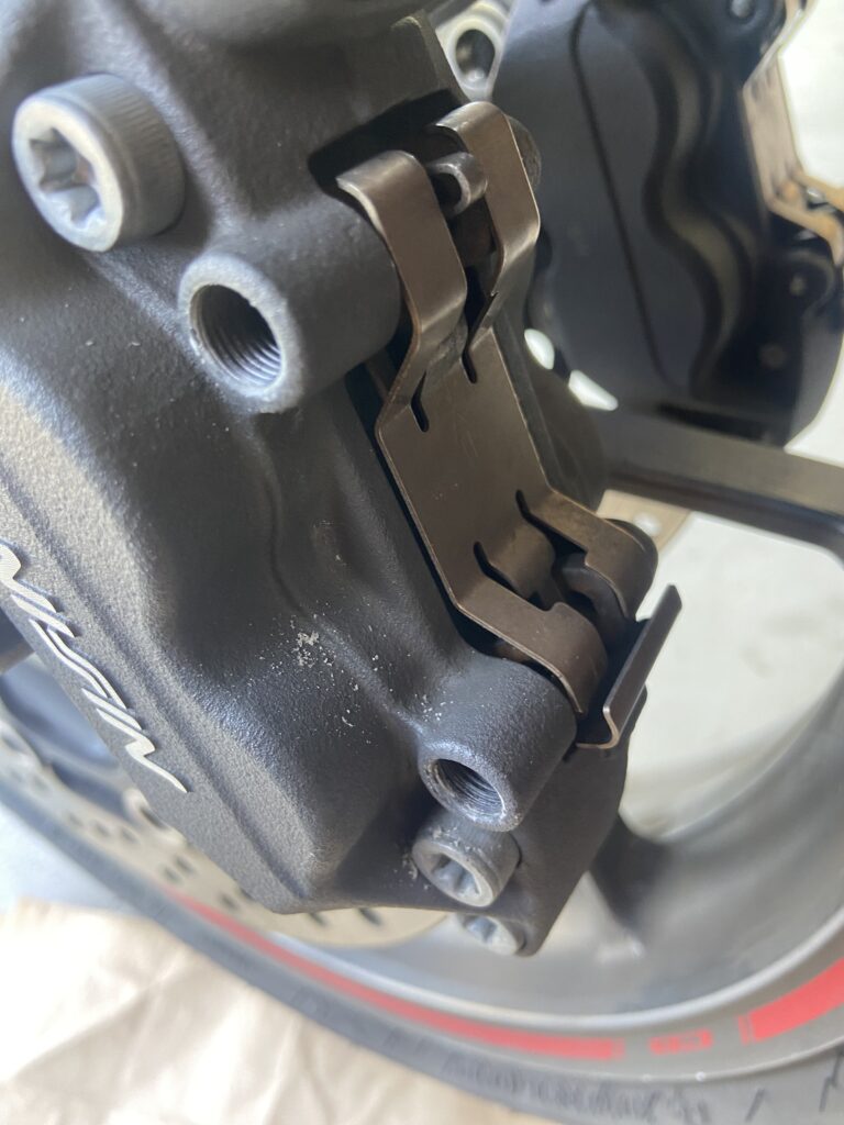 Front brake caliper